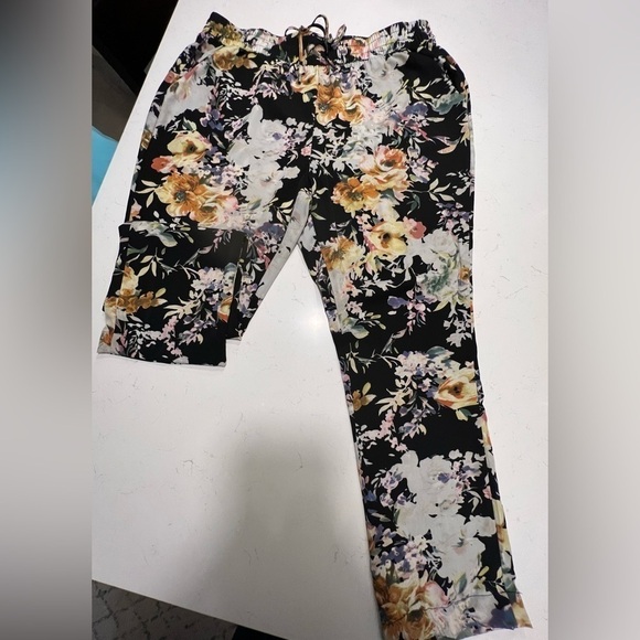 Buffalo David Bitton Floral Polyester Pants - Picture 1 of 10
